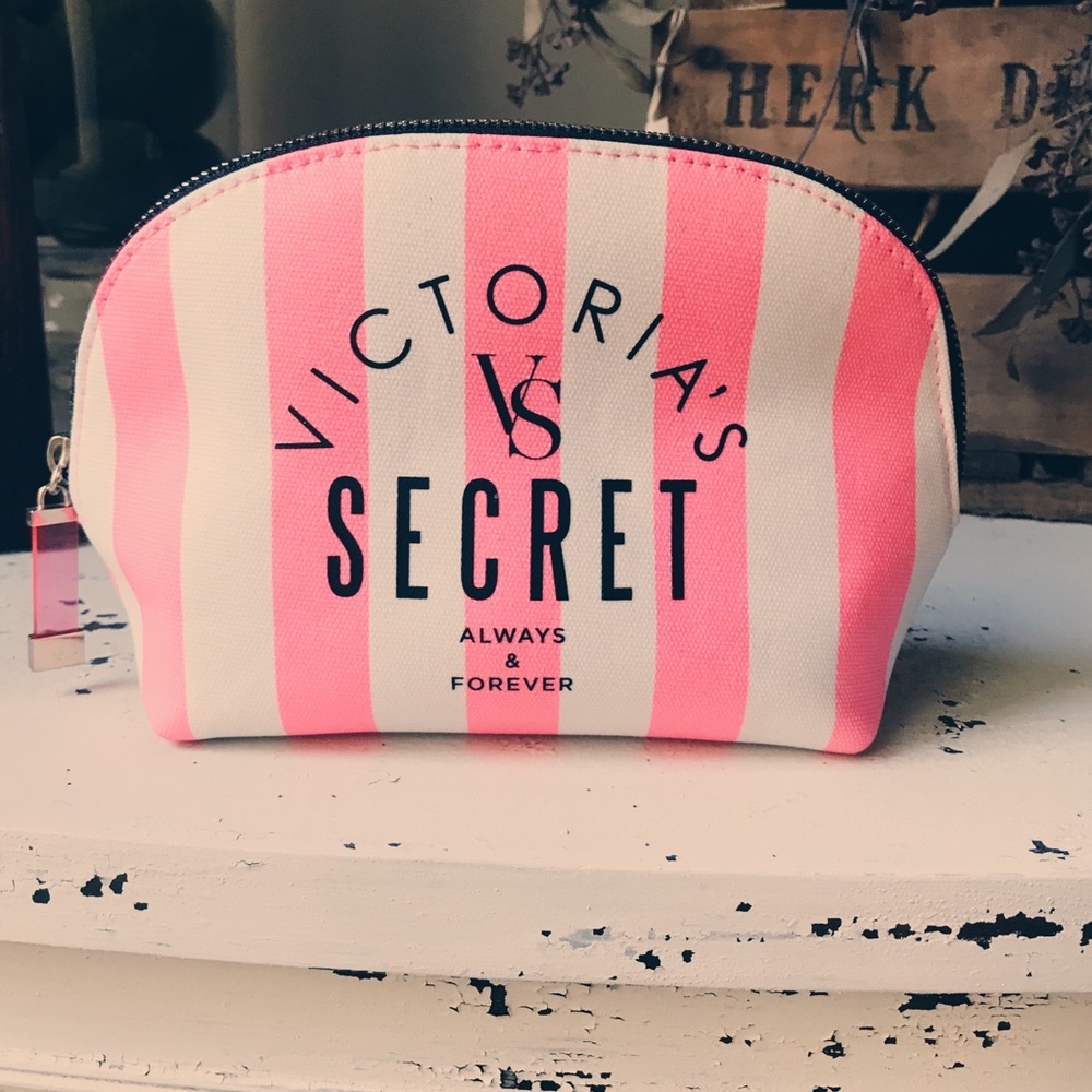 Victoria’s Secret Small Makeup Bag